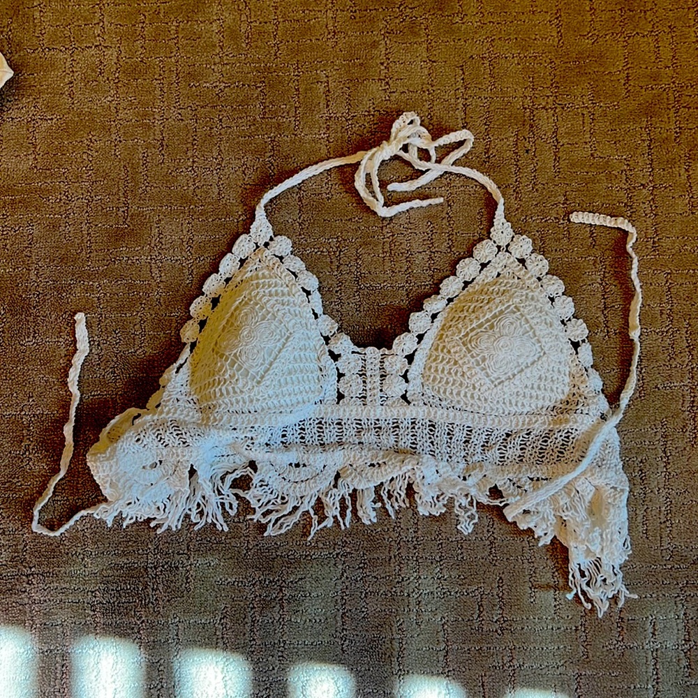 Swimsuit top lace coverup